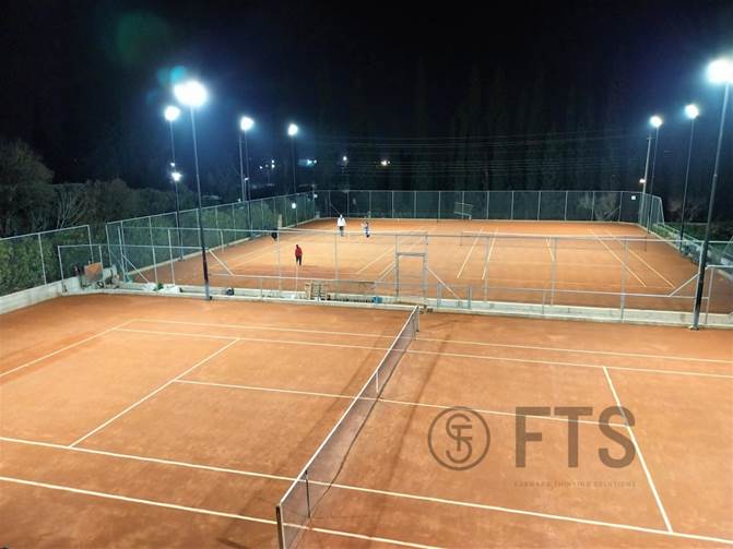 Φωτισμός led του Mouratoglou Tennis Center στο Μαρούσι